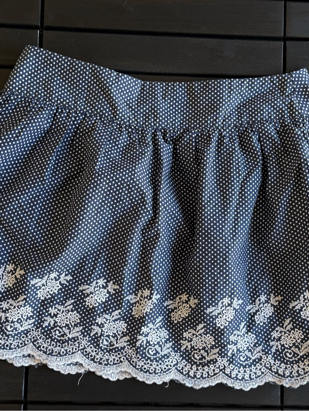 Forever 21 Navy Polka Dot Floral Embroidered Mini Skirt Medium - Picture 3 of 3